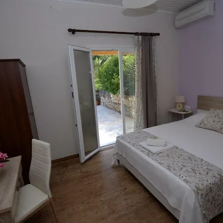 度假居 The Olive Grove House